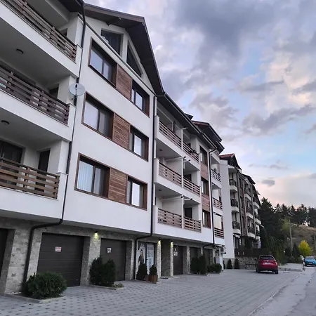 славяна Apartment *