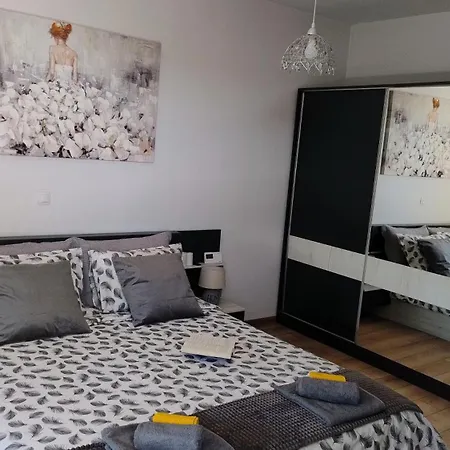 славяна Apartment *